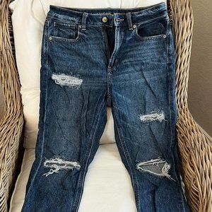 American Eagle Dark Wash Ripped Mom Jeans. Size 6. Great condition.